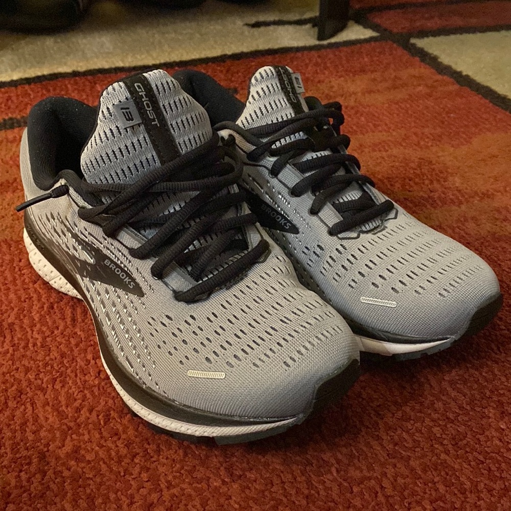 Gray with black Brooks ghost loft DNA sneaker. Worn once.